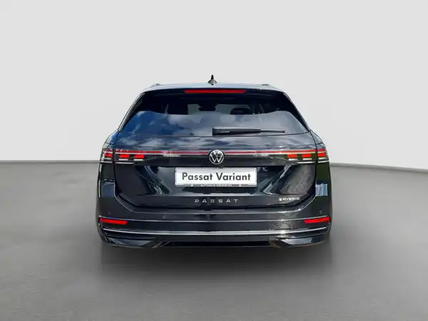 VW PASSAT (6/17)