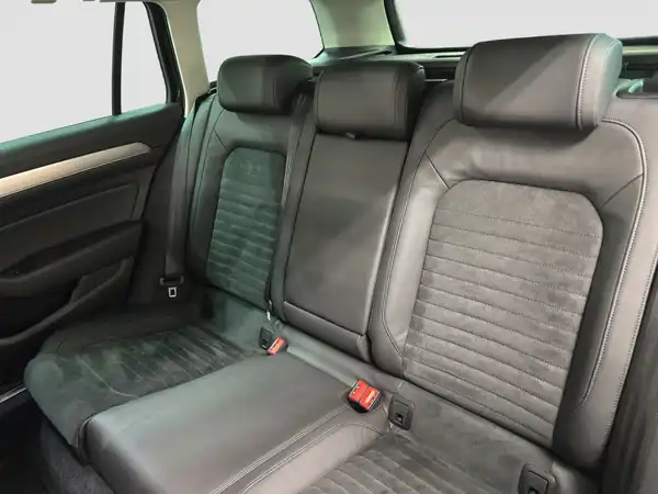 VW PASSAT VARIANT (9/17)