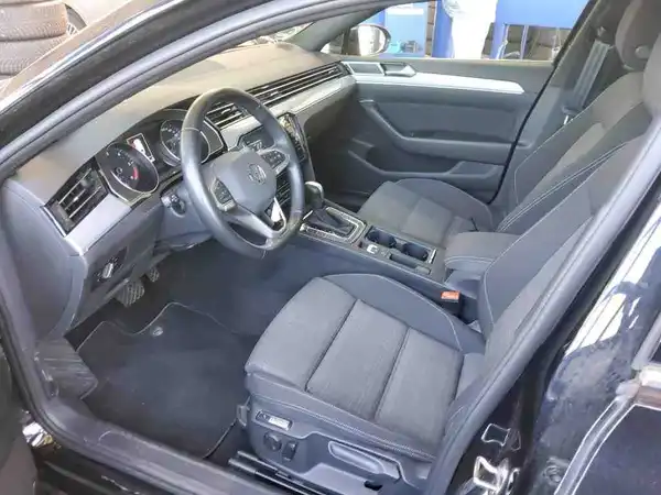 VW PASSAT VARIANT (4/4)
