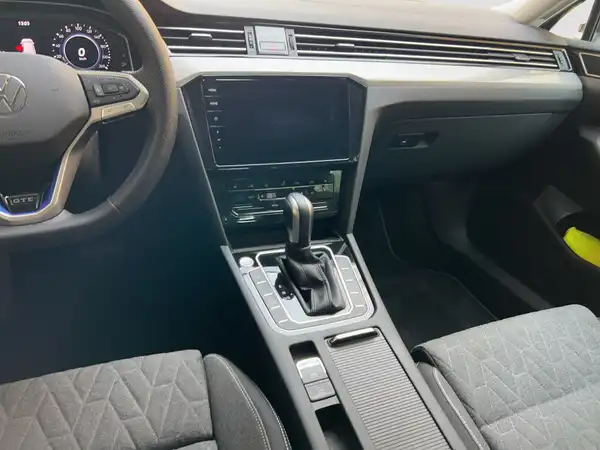 VW PASSAT VARIANT (12/16)