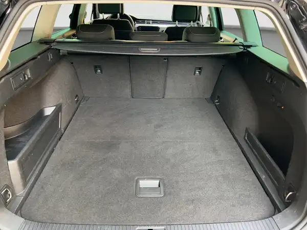 VW PASSAT VARIANT (13/16)