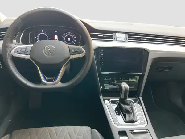 VW PASSAT VARIANT (10/16)
