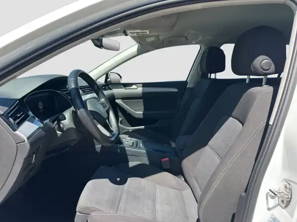 VW PASSAT VARIANT (8/17)