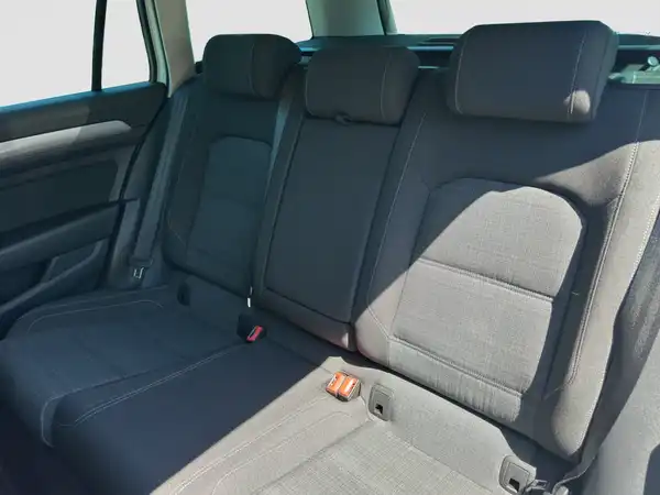 VW PASSAT VARIANT (9/17)