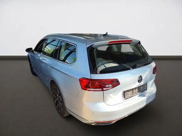 VW PASSAT VARIANT (5/6)