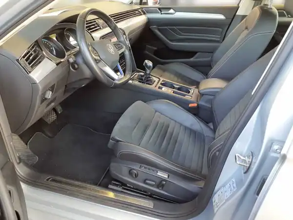 VW PASSAT VARIANT (6/6)