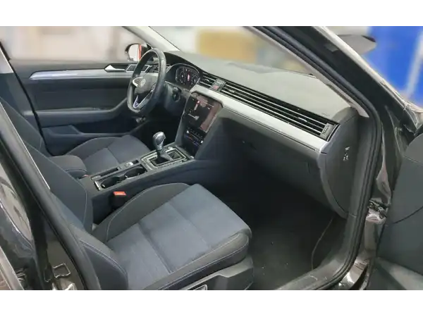 VW PASSAT VARIANT (4/4)