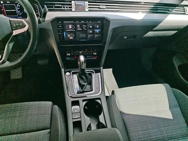 VW PASSAT VARIANT (11/16)