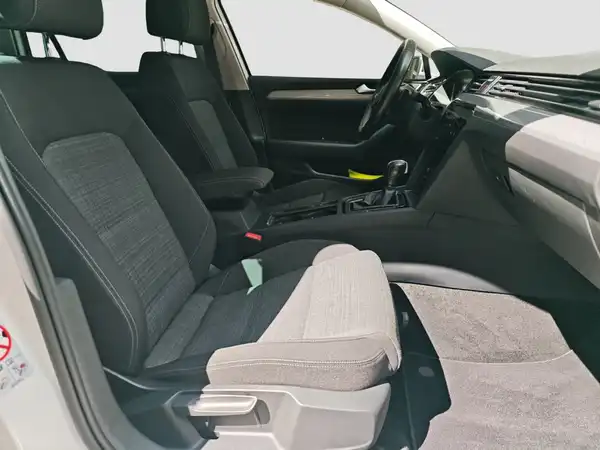 VW PASSAT VARIANT (14/16)