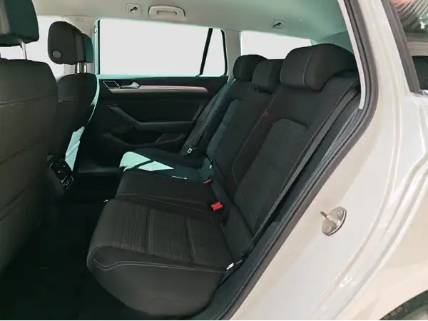 VW PASSAT VARIANT (8/16)