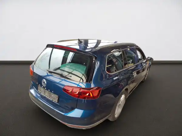 VW PASSAT VARIANT (5/10)