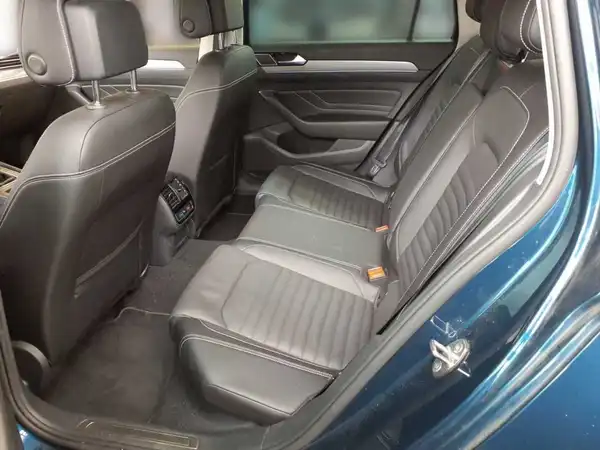 VW PASSAT VARIANT (7/10)