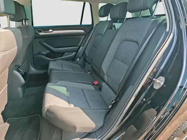 VW PASSAT VARIANT (9/17)