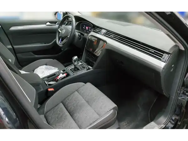 VW PASSAT VARIANT (4/4)