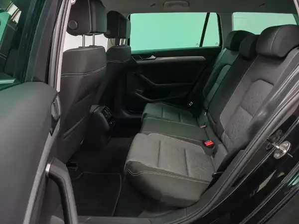 VW PASSAT VARIANT (11/20)