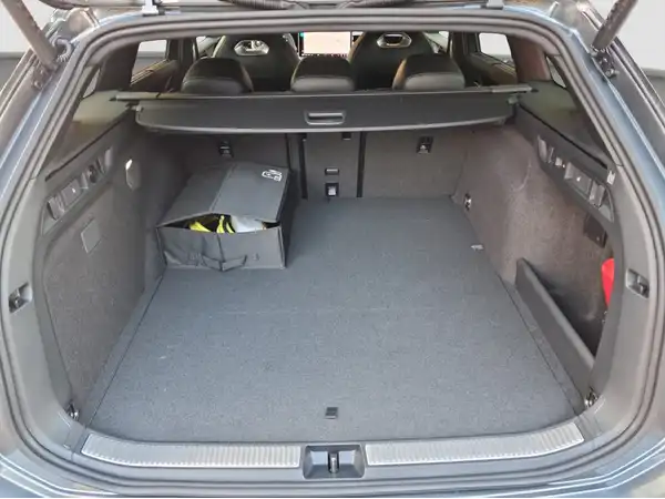 VW PASSAT (13/16)