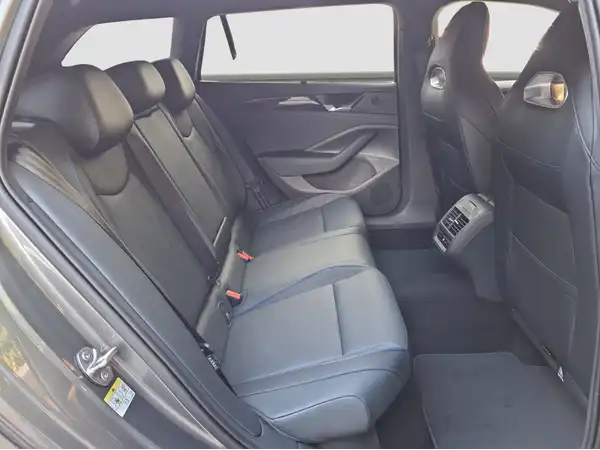 VW PASSAT (15/16)