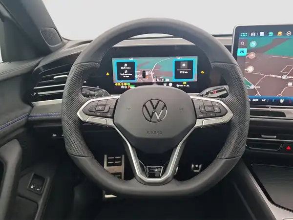 VW PASSAT (11/17)