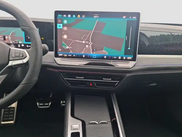VW PASSAT (12/17)
