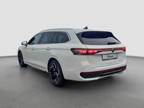 VW PASSAT (7/17)