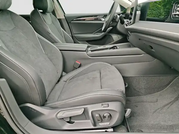 VW PASSAT (15/17)