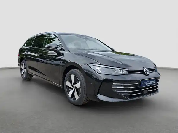 VW PASSAT (4/17)