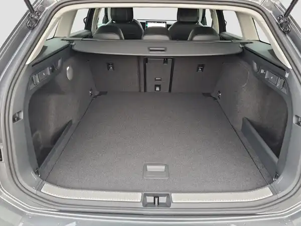 VW PASSAT (13/16)