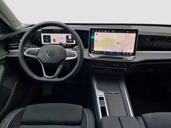 VW PASSAT (10/16)