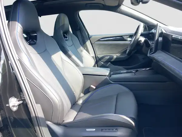 VW PASSAT (15/17)