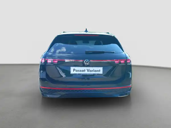 VW PASSAT (6/17)