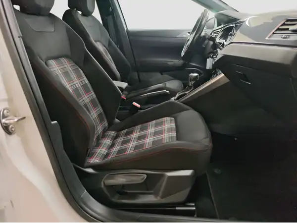 VW POLO GTI (14/16)