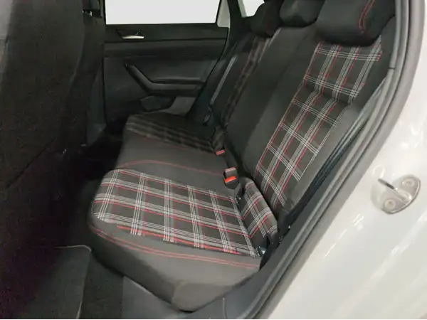 VW POLO GTI (9/16)