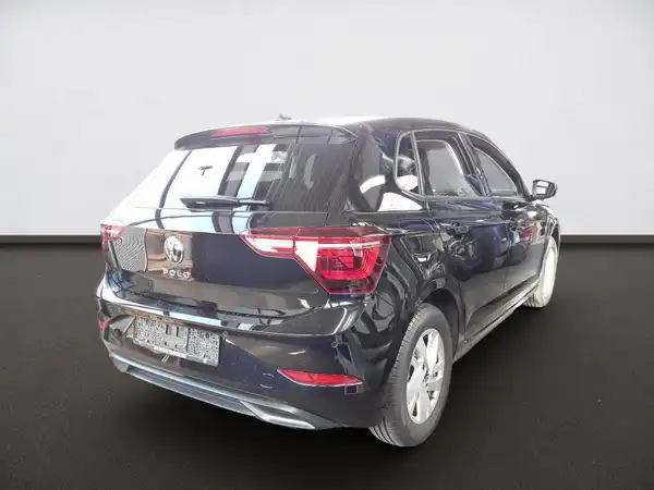 VW POLO (3/7)