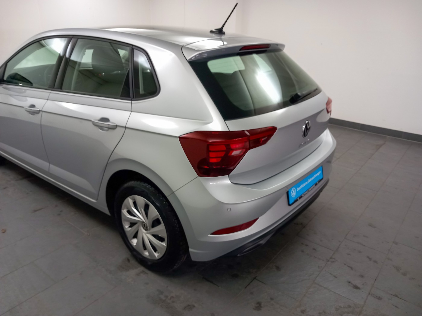 VW POLO (19/23)