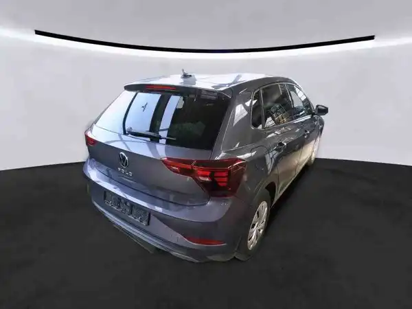 VW POLO (3/3)