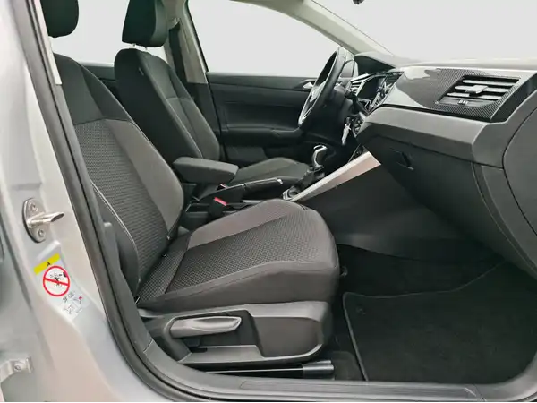 VW POLO (14/16)