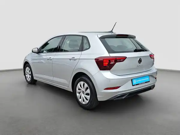 VW POLO (7/16)
