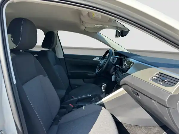 VW POLO (14/16)