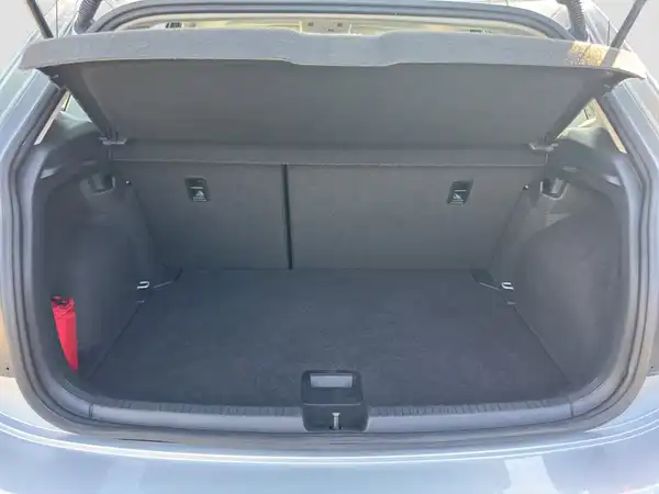 VW POLO (13/16)