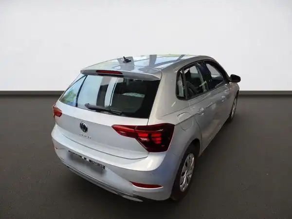 VW POLO (5/6)