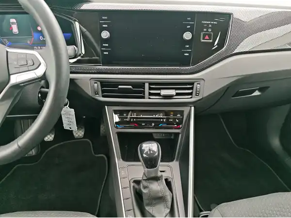 VW POLO (12/16)
