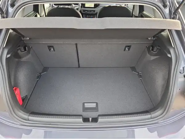 VW POLO (13/16)