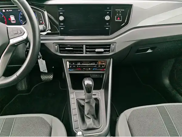 VW POLO (12/16)