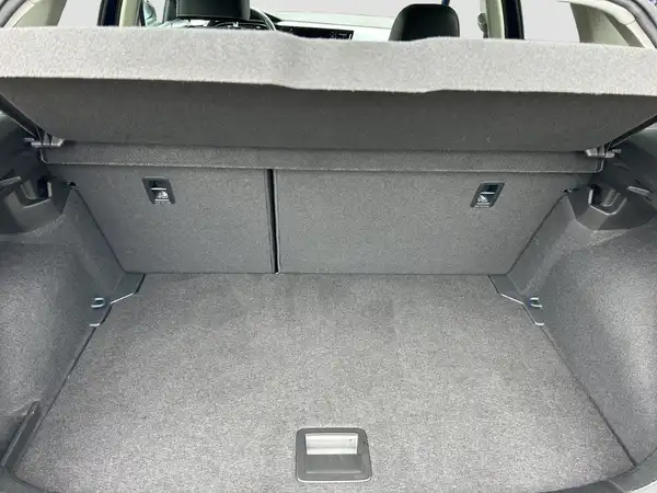VW POLO (13/16)