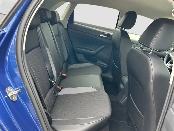 VW POLO (15/16)