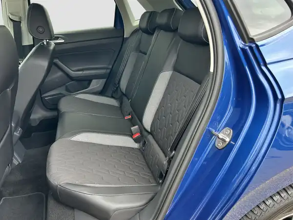 VW POLO (9/16)