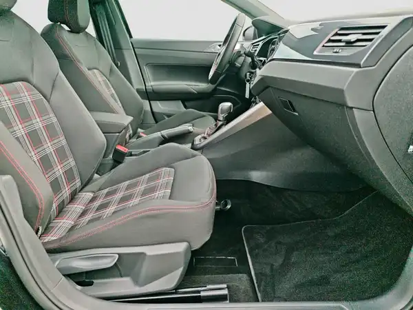 VW POLO GTI (14/16)