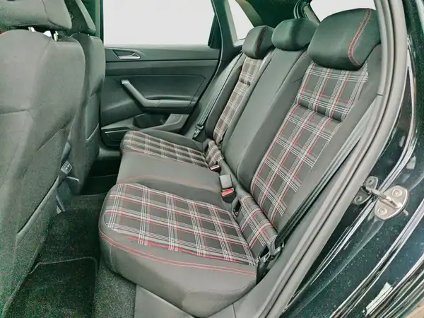 VW POLO GTI (9/16)