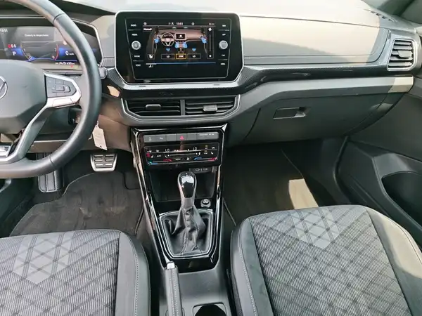 VW T-CROSS (12/16)