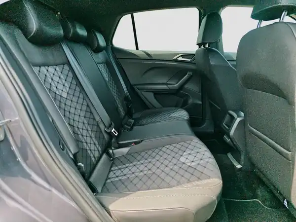 VW T-CROSS (15/16)